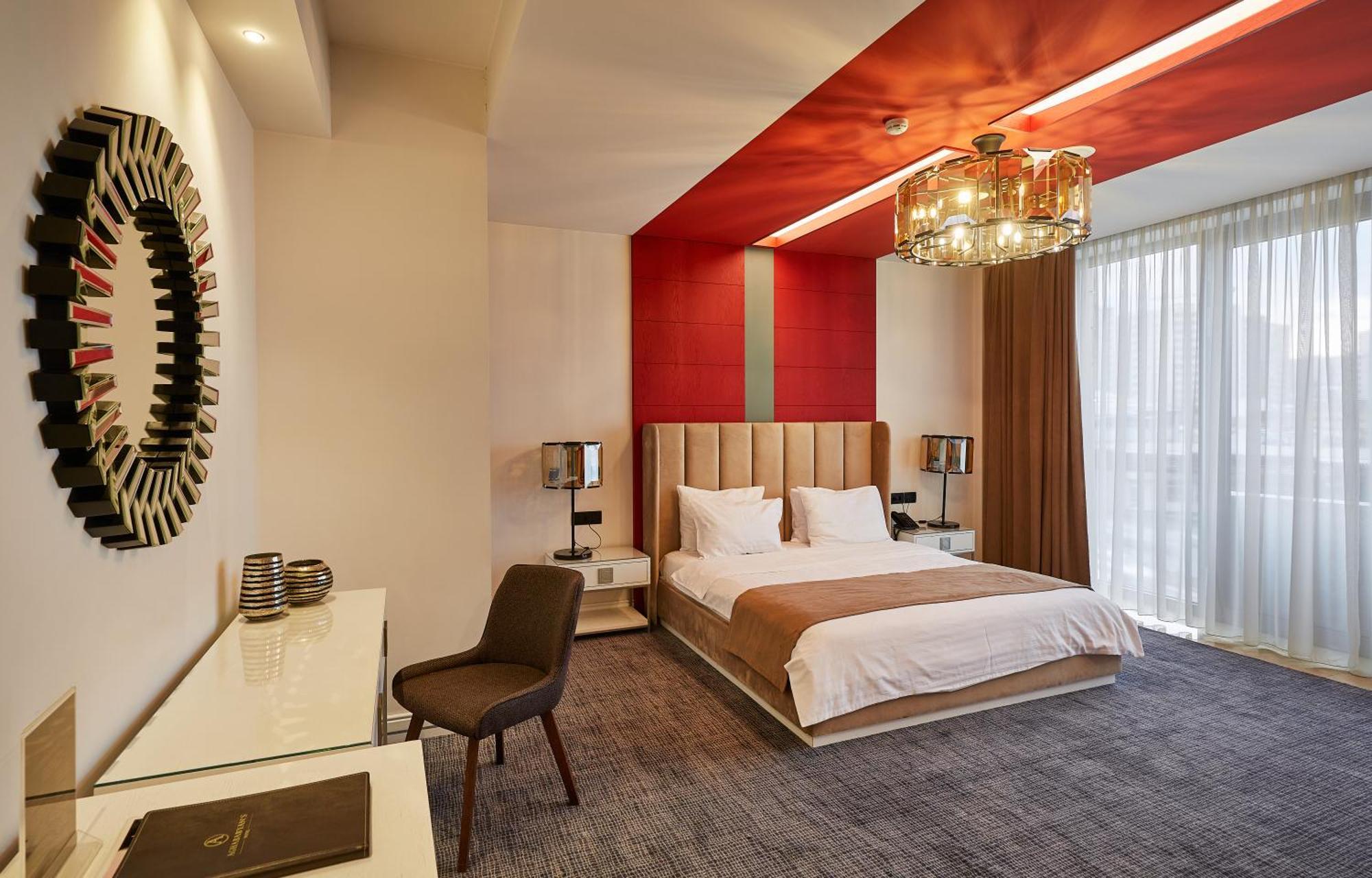Aghababyan'S Hotel Yerevan Exterior photo A room at the hotel