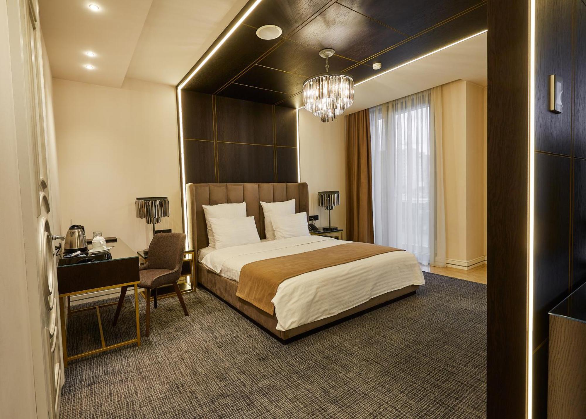 Aghababyan'S Hotel Yerevan Exterior photo A room at the hotel