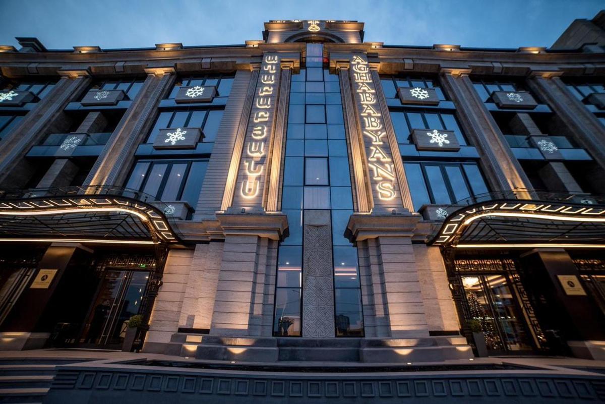 Aghababyan'S Hotel Yerevan Exterior photo