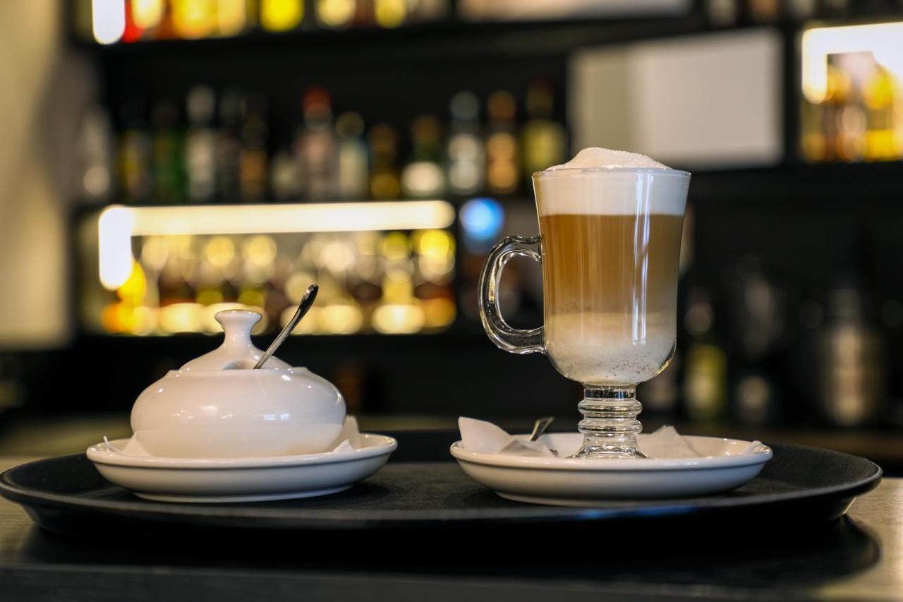 Aghababyan'S Hotel Yerevan Exterior photo Latte macchiato