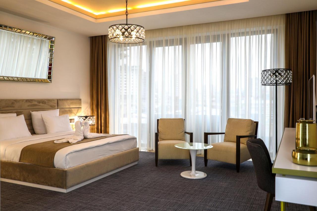 Aghababyan'S Hotel Yerevan Exterior photo A room at the hotel
