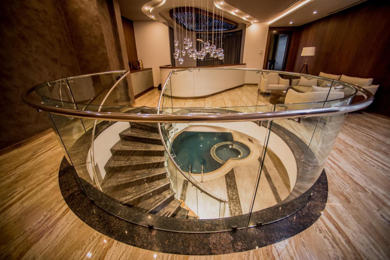 Aghababyan'S Hotel Yerevan Exterior photo Spiral staircase